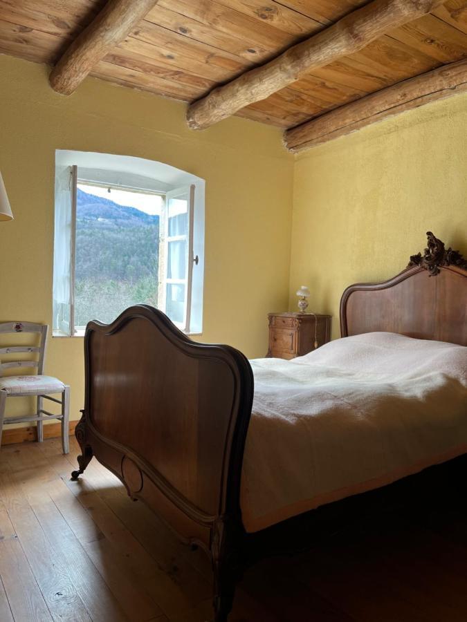 Retour Dans La Passe Villa Roche-en-Regnier Eksteriør billede